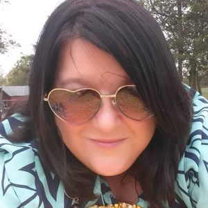 Meet your Posher, Lennita